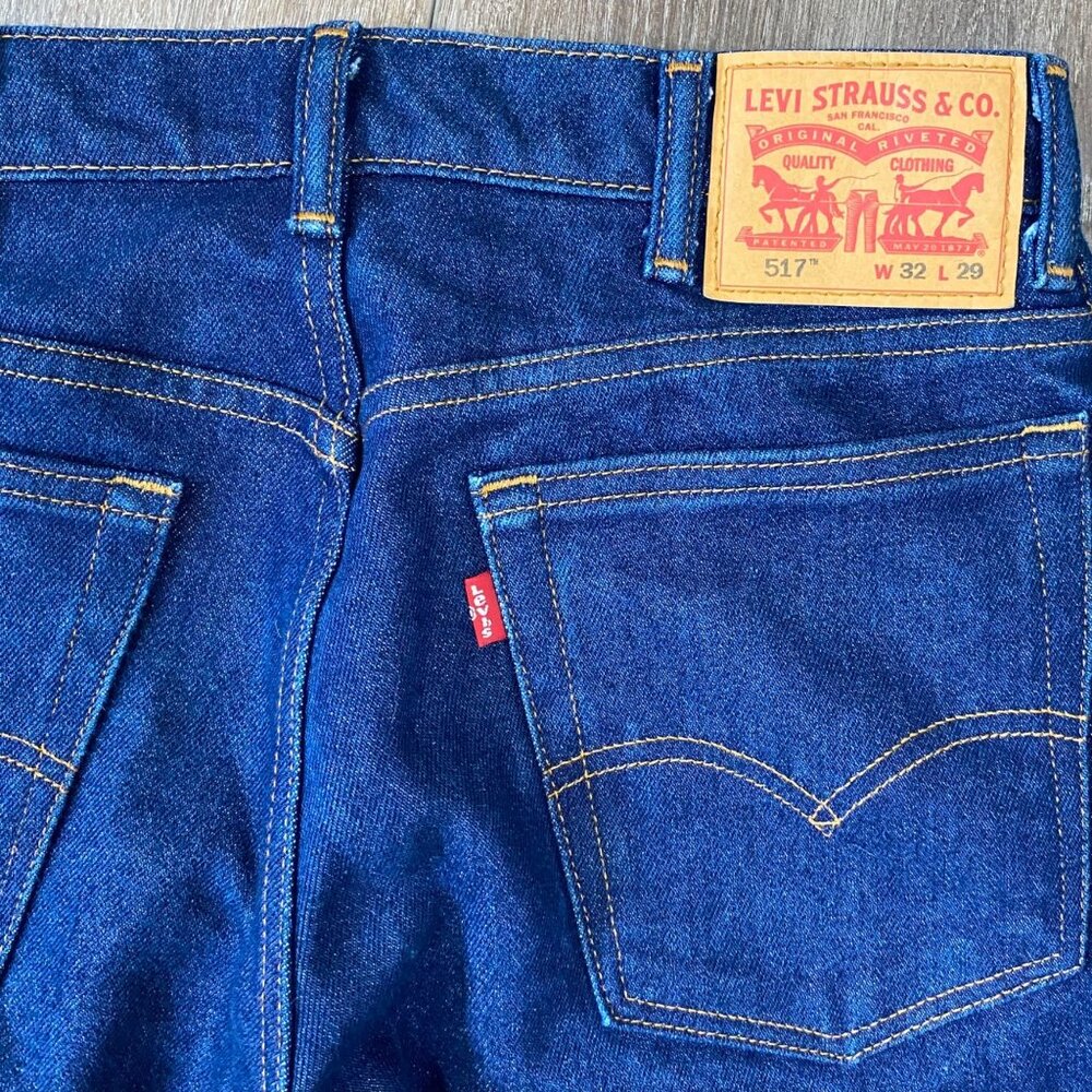 WINTER DEALS -Levis Strauss & Co. 517 Bootcut Jeans W32 L29 Medium Wash Denim - Picture 6 of 7